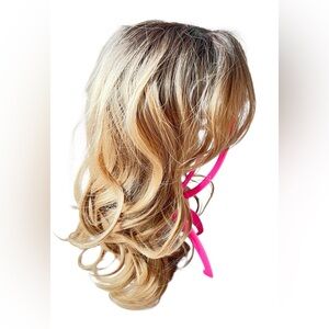 Emmor blonde ombre wig Wavy Hair Wig New with tag